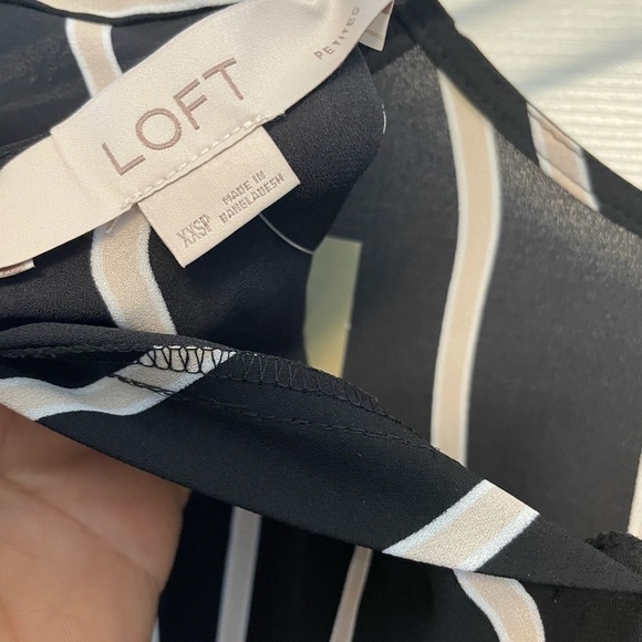 LOFT blouse - Picture 3 of 3